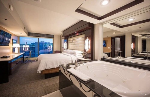 Las Vegas Apartment | Elara-Chic Hotel with 1 King, Full Kitchen, Jetted tub on Las Vegas strip