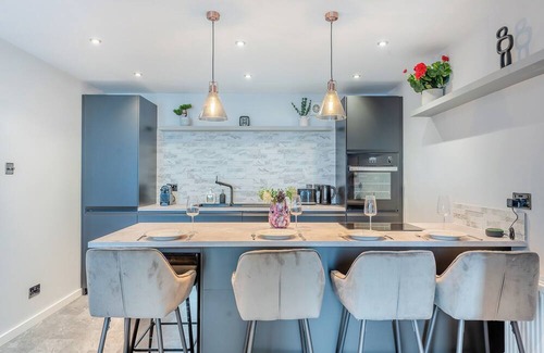 West Kirby Cottage | 8 bedroom accommodation in Caldy, near West Kirby, Wirral
