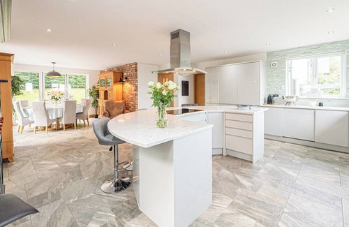 West Kirby Cottage | 8 bedroom accommodation in Caldy, near West Kirby, Wirral