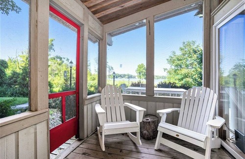 Fennville House | Charming Lake House Getaway on Hutchins Lake