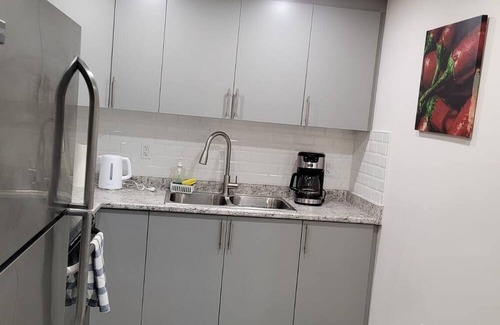 Glen Abbey Apartment | Cozy Guest Suite n