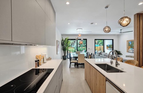 River Oaks House | Heart of Fort Lauderdale Brand New built 10 min to Beach & Las Olas nightlife