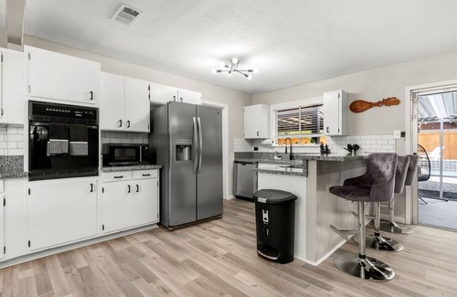 West San Antonio House | Charming 4-bedroom home in San Antonio with Pool, Sunroom, and game room