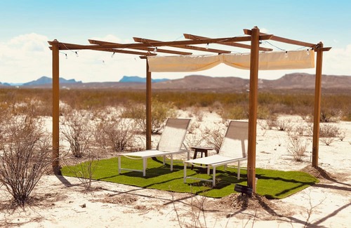 Alpine Cabin | Peach Bungalow Near Big Bend