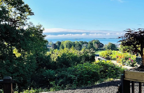 Swampscott House | Vista Del Mar: Charming 4-bedroom house in Swampscott