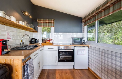 Bunloit House | Wonderful private villa for 4 people with WIFI, TV, patio, pets allowed and parking