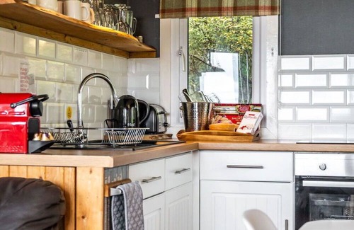 Bunloit House | Wonderful private villa for 4 people with WIFI, TV, patio, pets allowed and parking