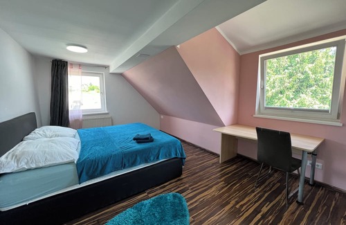 Hohenthurn House | Fair-priced and compact rooms overlooking Dobratsch (10 mins to Dreiländereck)