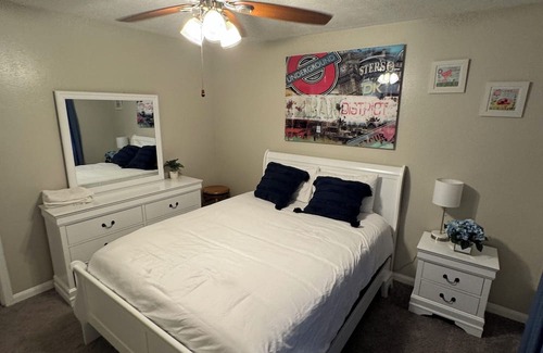 Kenner - Louis Armstrong International Airport Bed & Breakfast | Voodoo Vibes Villa - Family Favorite and comfort