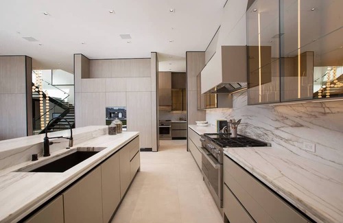 Beverly Hills House | Brand New immaculate modern home with incredible never to be disturbed panoramic views.