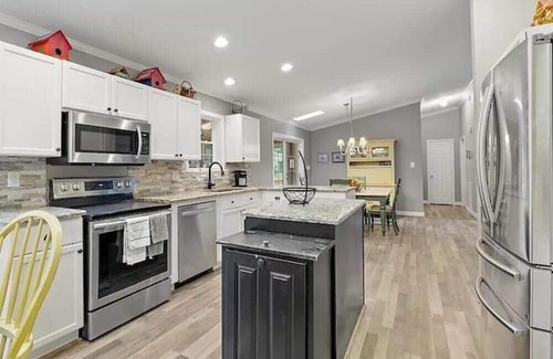 Charter Hills House | Scenic Solitude Adjustment
