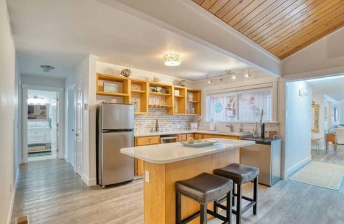 Blaine Condo | Pacific Tide Escape