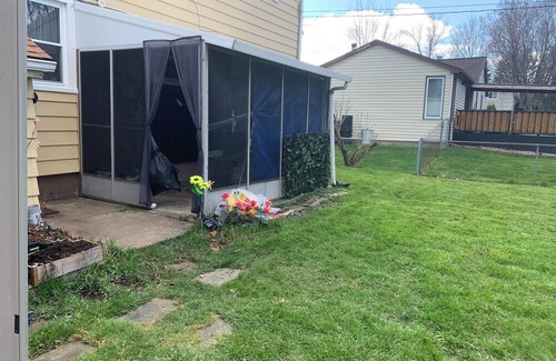 North Greece House | Charming 3-bedroom house with AC, fitness room, WiFi in delightful Rochester