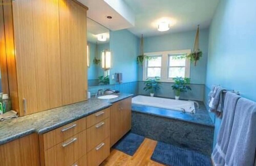 Magnolia House | Spacious Lux 1BR Magnolia Escape