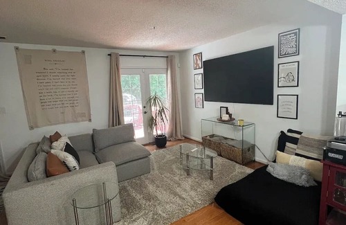 Walker Mill House | Work Home!
