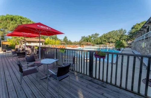 Crayssac House | Camping 4 étoiles - Parc aquatique - ccaadgi