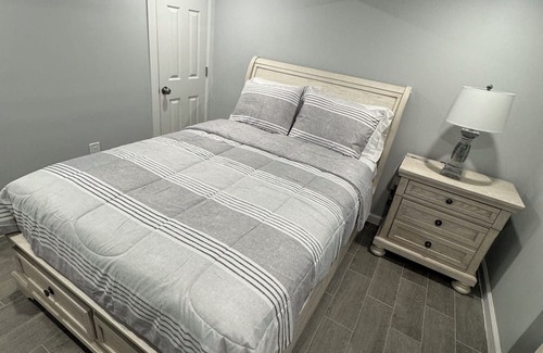 Wayne Apartment | New Fully Renovated Apartment. Cozy Retreat!