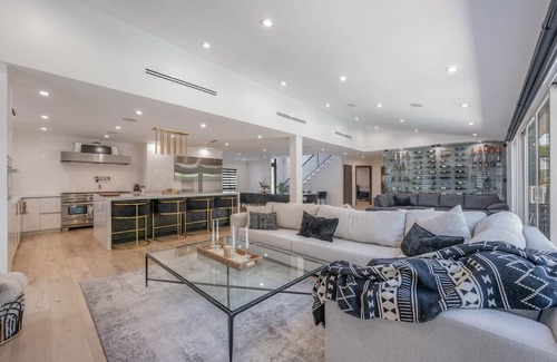 Granada Hills North House | ৎ୭ Gunther Luxurious Abodeৎ୭