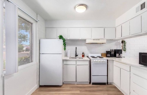 New Papago Parkway Apartment | This apartment is a 2 bedroom(s), 2 bathrooms, located in Scottsdale, AZ.