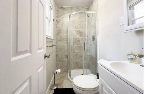 Egg Harbor Township House | Suburban Retreat for 16!
