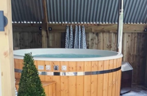 Dromore Cottage | Cosy Country Cottage