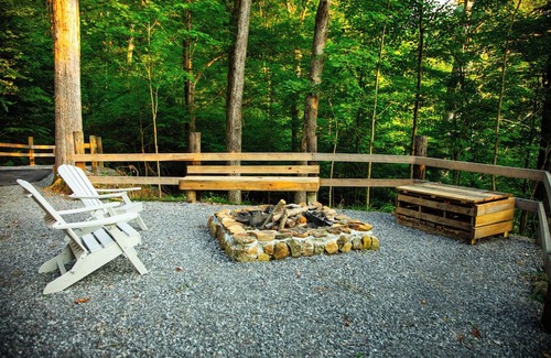 Adrian Cabin | Wild N Kinky Cabin, Yoga & Stretching