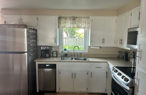 Allouez House | Green Bay Home- 2 bedroom, 1 bath
