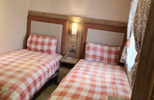 Blackpool Cabin | Tranquil Lodge Escape in Blackpool