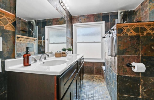Hacienda Heights House | Sunlit Escape Pool with Spa tub BBQ - 4 bedrooms, Driveway Parking, Near Ahwingna Trail