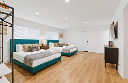 Hacienda Heights House | Sunlit Escape Pool with Spa tub BBQ - 4 bedrooms, Driveway Parking, Near Ahwingna Trail
