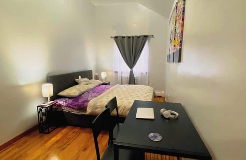 Mott Haven House | Cozy 2BR Haven w/ Walk-in Closet and Tranquil Vibe