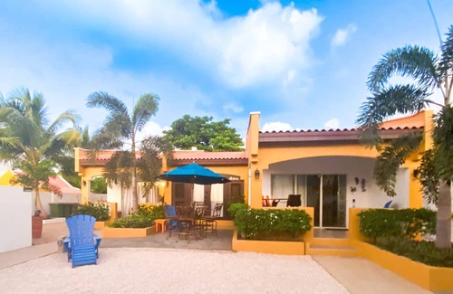 Playa House | Kas di Almendra: By the Ocean, Walk to Downtown, Tropical 1-Bedroom House