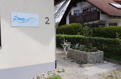 Owingen Apartment | Charming 60 m² vacation apartment, newly furnished in a quiet location