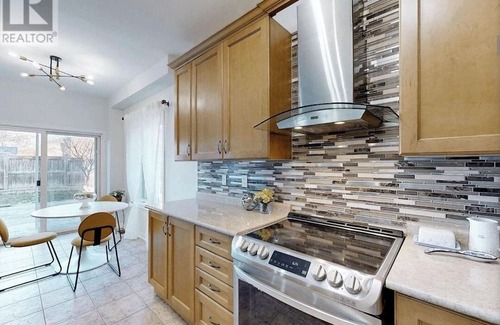 Alcona House | Charming 3-bedroom house in pleasant Innisfil with AC, WiFi.