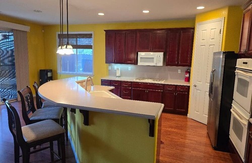 Modesto House | Entire home in Modesto CA. 3050 Sq ft.