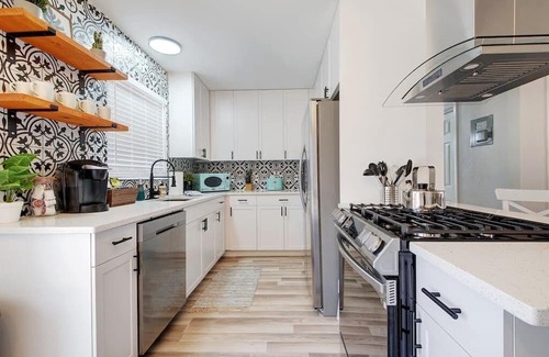 University Hills and Windsor Park House | Cutest Little House in Texas! Vintage Inspired Remodel ACL-COTA-MUELLER