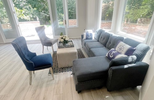 Locust Valley Cottage | Gorgeous cottage with WiFi and fitness room on a 5 acre private property in LV