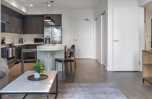 Downtown Tucson Apartment | Barsala l Vibrant 2BD, easy access to shopping, fast Wi-Fi