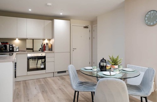 Everton Apartment | 101 Richmond Row · Richmond Row City Apartment | Free Secure Parking | Pass The Keys