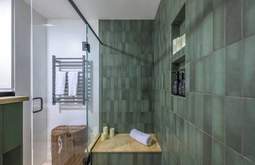 Becket House | Oak Forest Cabin: Enchanted Eden Among the Trees