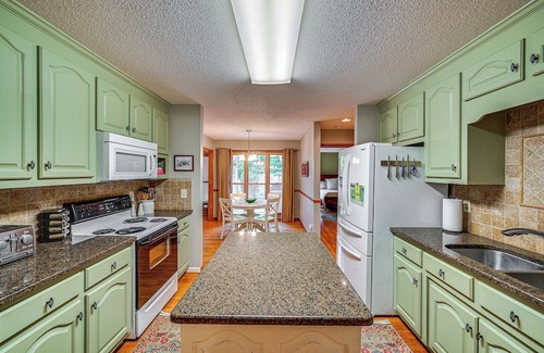 Marietta House | Riverfront Retreat: 1 Mi to Jones Gap State Park!