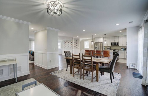 Morgan House | 4-bedroom House with Ocean View near NYC Train, Ferry, Waterfront with WiFi, AC