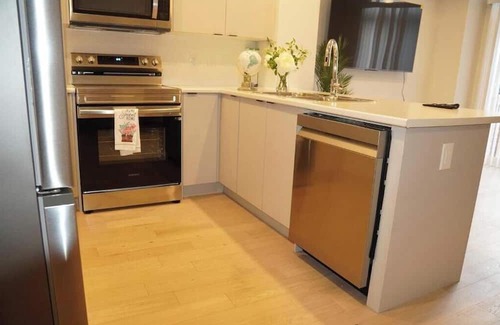 Chapel Hill South House | Clean, beautiful and spacious home close to gyms, malls and restaurants