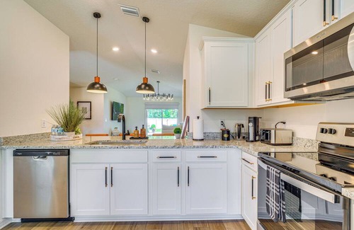 Ocala House | Modern Ocala Retreat - 24 Mi to Rainbow Springs!