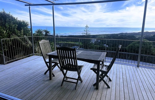 Muriwai House | Stunning views