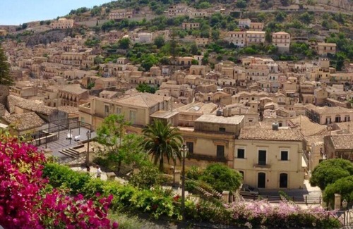 Modica Cottage | Delightful Sicilian Retreat with Pool, Gardens, and Coastal Views Near Modica