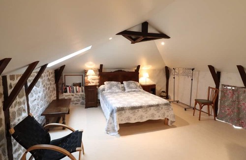 Le Rouget-Pers Cottage | Gite Le Rouget-Pers-Pers, 3 bedrooms, 8 persons