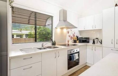 Kewarra Beach House | The Cottage - Mountain Views 1BR - 5 min to Beach
