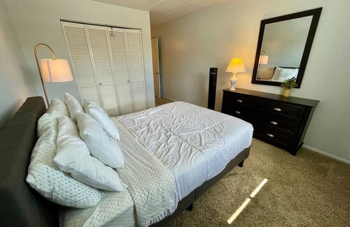 Cocoa Apartment | College Pines South in Historic Cocoa