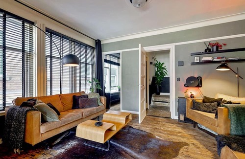 Binnenstad House | In the Heart of the Center, Opposite Dam Square